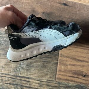 Puma toddler sneakers black white 5
